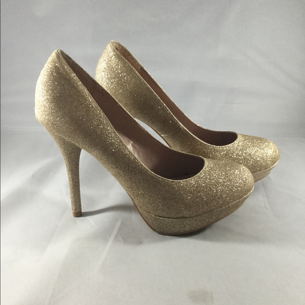 Olsenboye Gold Glitter heels size 7.5 NWT
